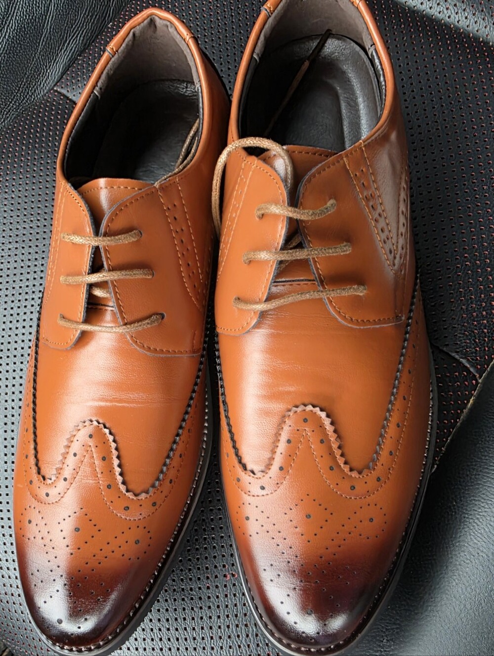 Men's Leather Dress Shoes in Brown - Classic Lace-Up